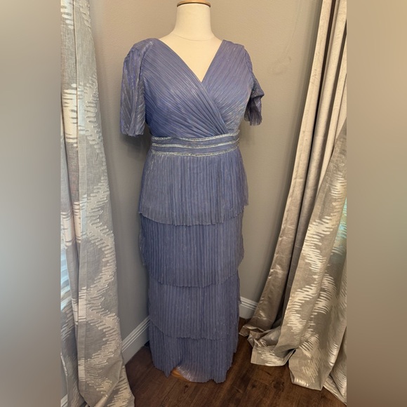 R&M Richards Dresses & Skirts - Plus Dress 💜
